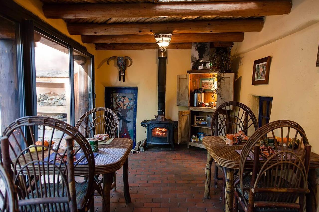 Ranchos de Taos Adobe And Pines Inn Bed And Breakfast المظهر الخارجي الصورة