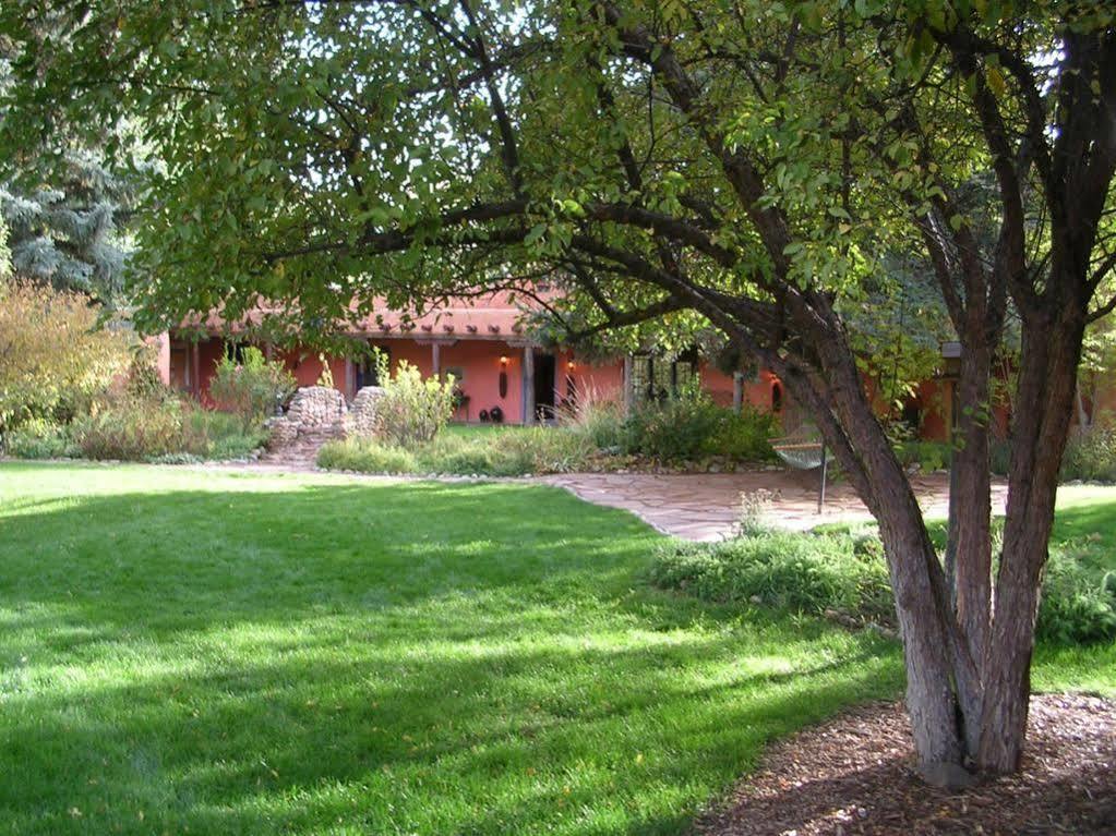 Ranchos de Taos Adobe And Pines Inn Bed And Breakfast المظهر الخارجي الصورة